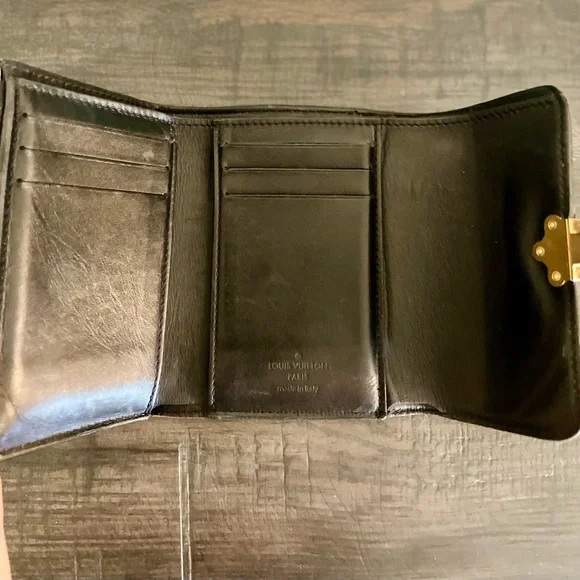 Louis Vuitton Patent Mono Compact Wallet - Picture 4 of 15